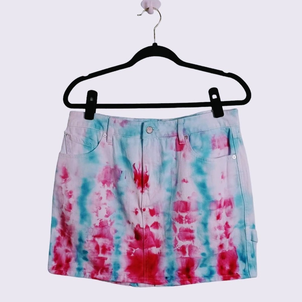 Volcom Fix It Mini Skirt Women L 10 Pink Blue Tie Dye‎ Mid Rise Denim Carpenter